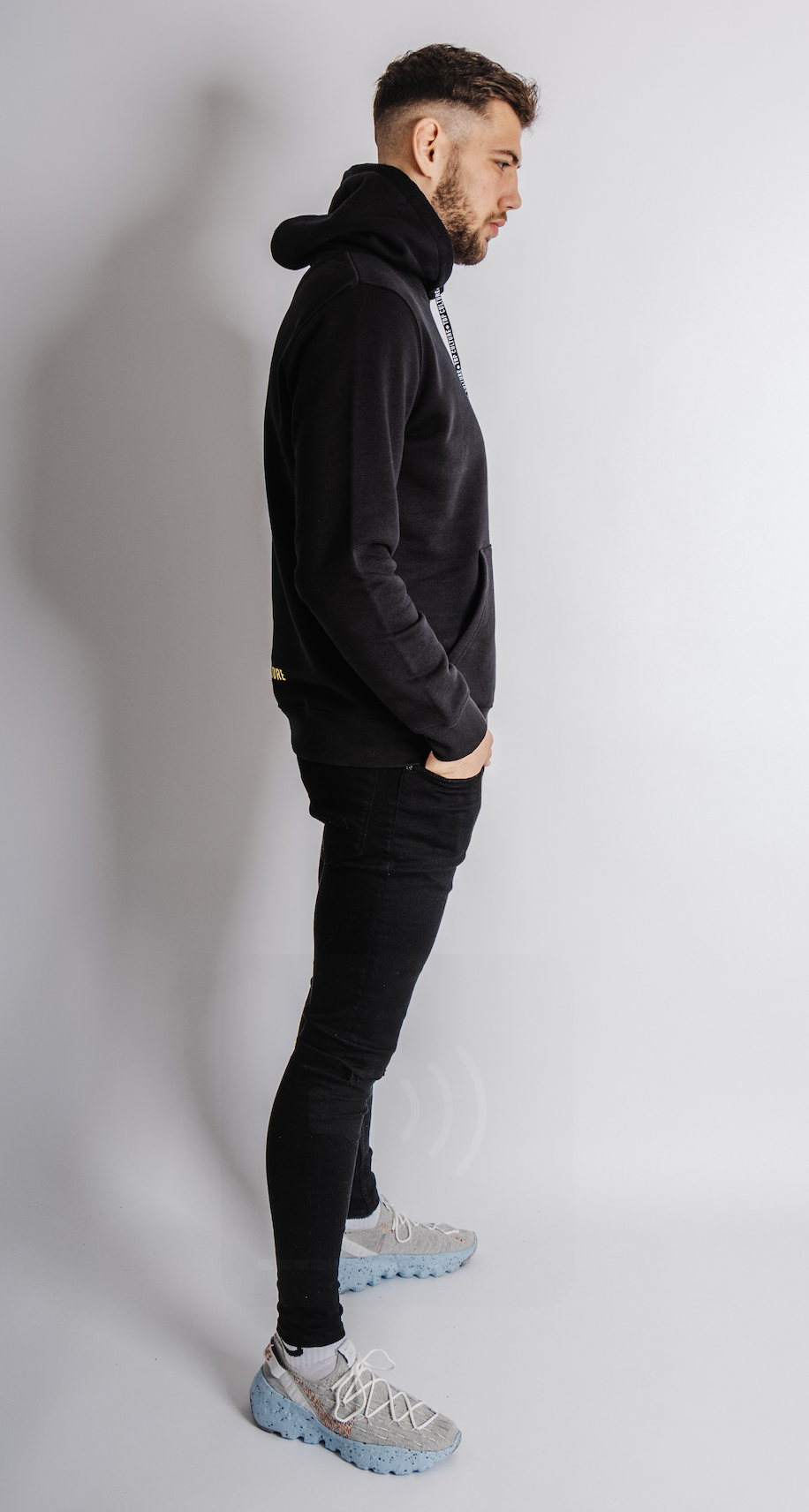 label hoodie black - normal fit