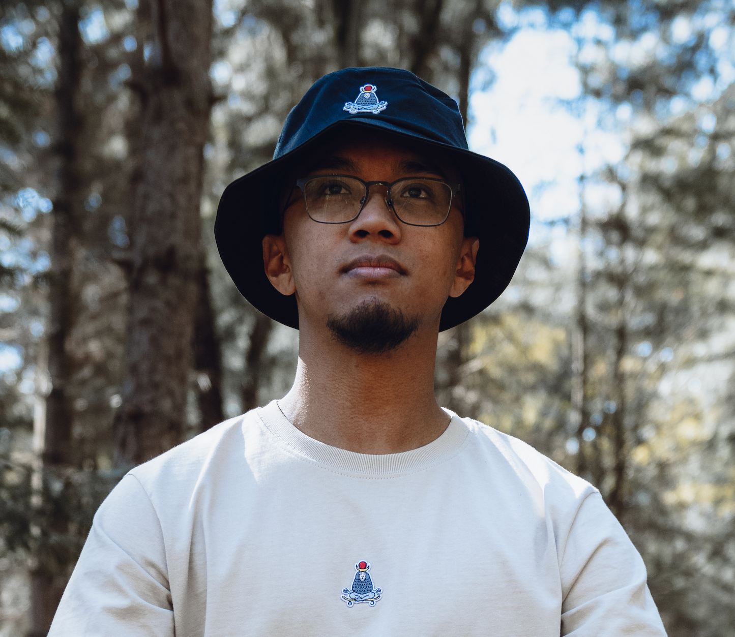 'Skate and meditate' bucket hat