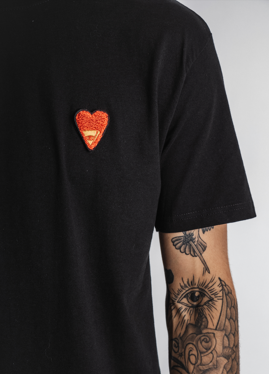 Black oversized t-shirt with patch